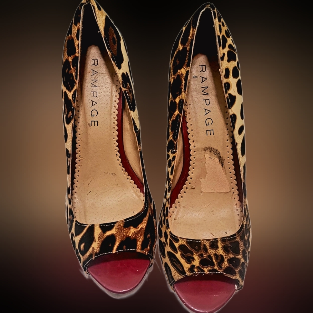 Leopard print peep-toe platform  Stilettos size 8